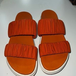 Sorel roaming sandals in color Orange
